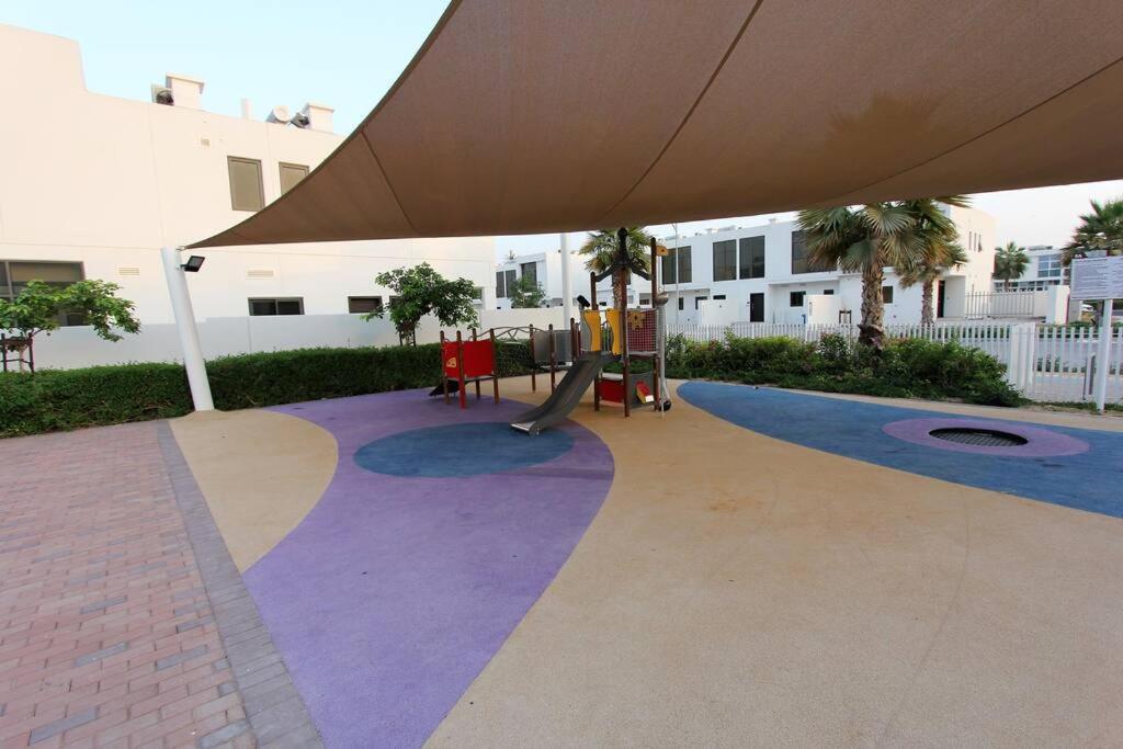 Specious 3 Bedrooms With Maid Room Villa Dubai Bagian luar foto